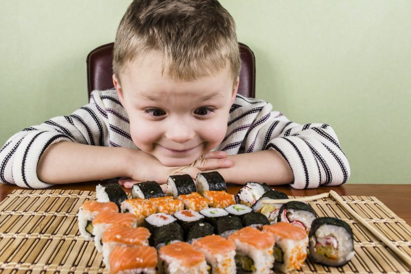 dziecko sushi